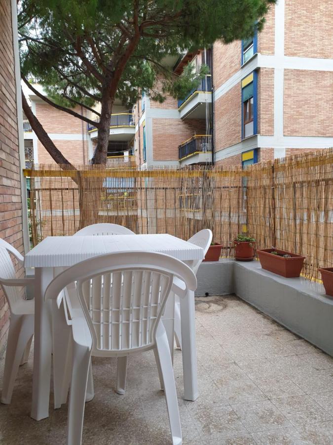 Trilocale Lido Di Roma Apartment Lido di Ostia Exterior photo